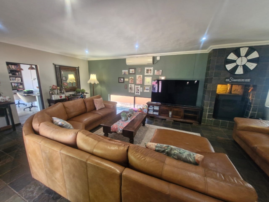 4 Bedroom Property for Sale in Kathu Northern Cape